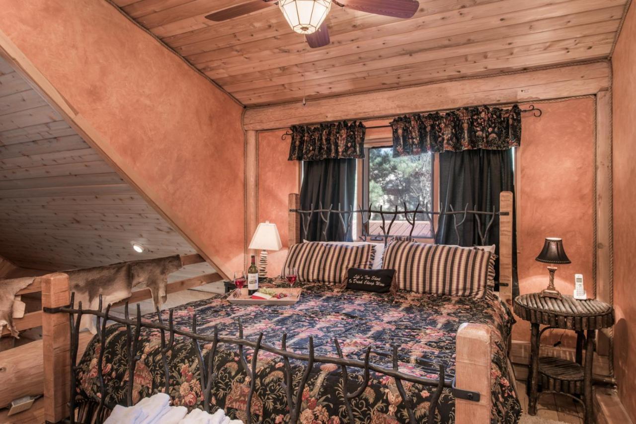 Bear Foot Lodge, 2 Bedrooms, Sleeps 6, Gas Grill, Walk To River, Hot Tub Ruidoso Esterno foto